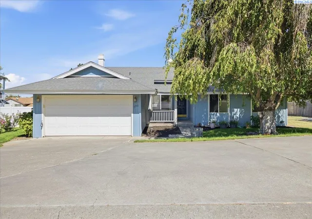 Photo 1 of Single family home for sale at 1711 S Kent, Kennewick, WA 99337 | MLS# 295528 | Listing updated on 2026-09-17