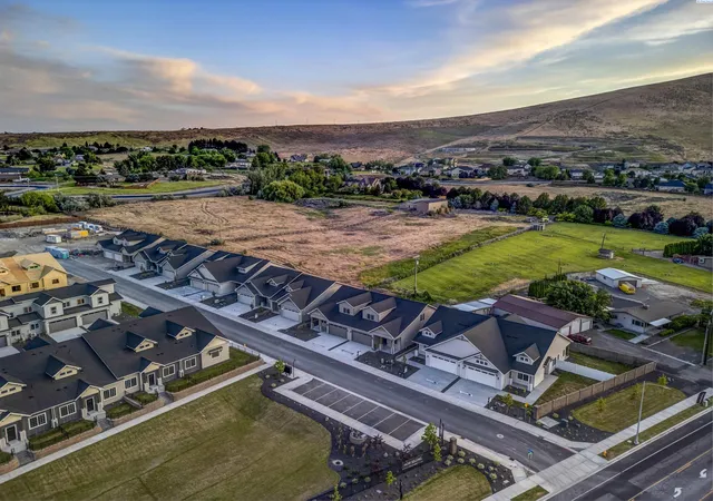 Homes for sale in West Richland, WA | 4537 Grove Court, West Richland, WA 99353 | MLS# 293347