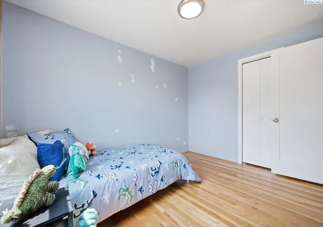 Photo 3 of Single family home for sale at 2211 W 5th Avenue, Kennewick, WA 99336 | MLS# 295555 | Listing updated on 2026-09-18