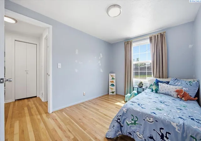 Photo 3 of Single family home for sale at 2211 W 5th Avenue, Kennewick, WA 99336 | MLS# 295555 | Listing updated on 2026-09-18