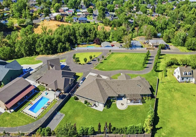 50th image of 903 W 22nd Pl, Kennewick, WA 99337 | MLS# 293994