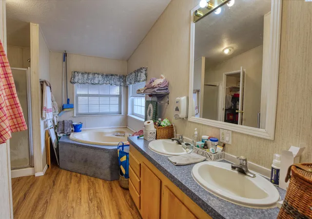 2nd image of 1383 Puterbaugh Rd, Grandview, WA 98930 | MLS# 289940