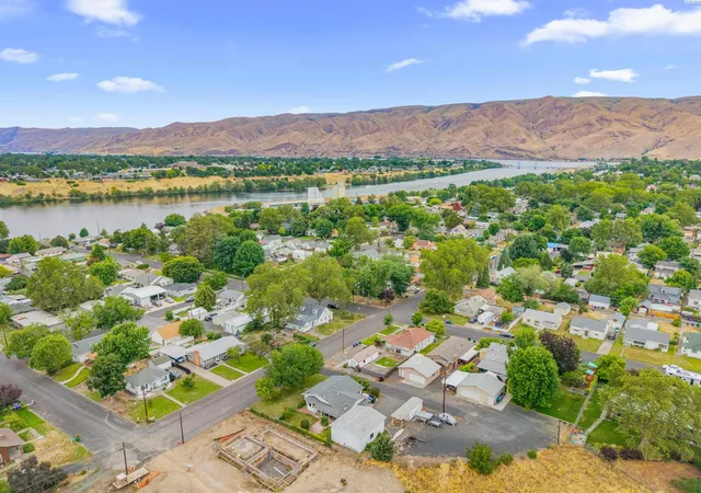 Homes for sale in Lewiston, ID | 1721 3rd Street, Lewiston, ID 83501 | MLS# 294423