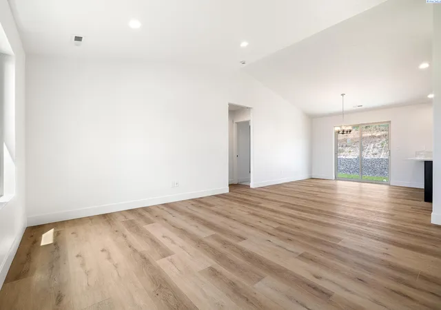4th image of 6562 W 30Th Pl, Kennewick, WA 99338 | MLS# 293888