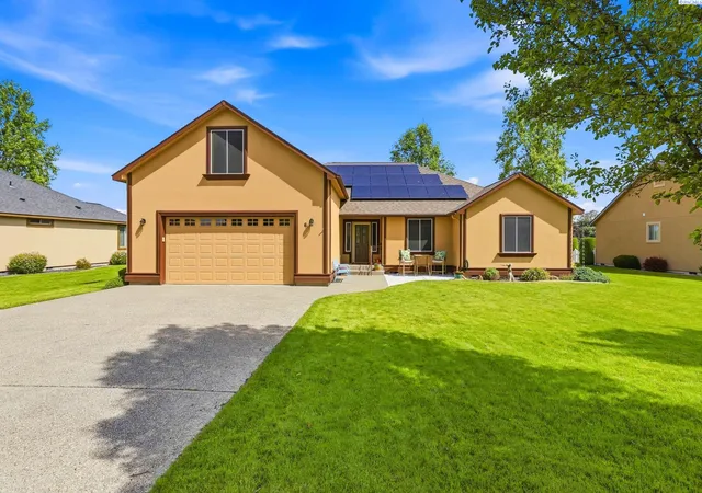 2nd image of 6 Blue Star Court, Pasco, WA 99301 | MLS# 293460