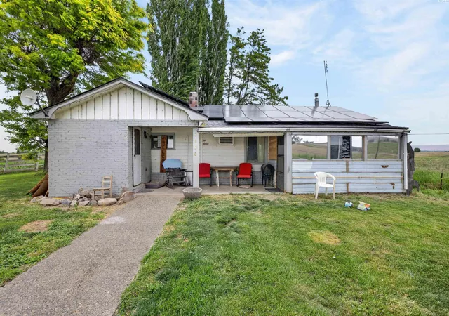 Homes for sale in Outlook, WA | 1300 Dekker Rd, Outlook, WA 98938 | MLS# 293122