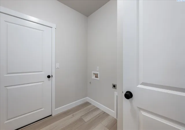 Photo 2 of Single family home for sale at 7243 W 29th Place, Kennewick, WA 99338 | MLS# 295710 | Listing updated on 2026-09-10