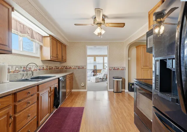 Photo 2 of Single family home for sale at 903 E 27th Avenue, Kennewick, WA 99337 | MLS# 294882 | Listing updated on 2026-09-18