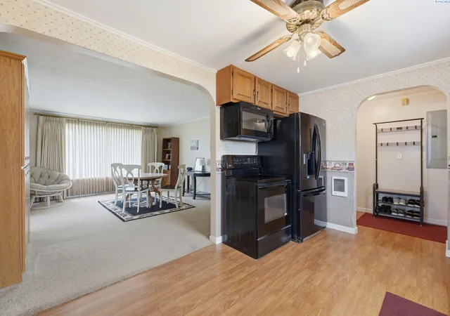 Photo 3 of Single family home for sale at 903 E 27th Avenue, Kennewick, WA 99337 | MLS# 294882 | Listing updated on 2026-09-18