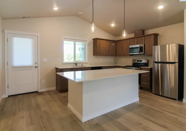 Homes for sale in Kennewick, WA | 16820 S Stevens Dr, Kennewick, WA 99337 | MLS# 294323