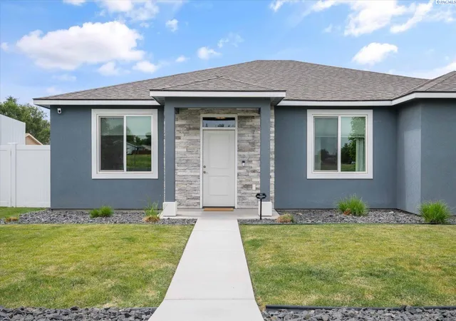 3rd image of 1978 S Buntin St, Kennewick, WA 99337 | MLS# 293754