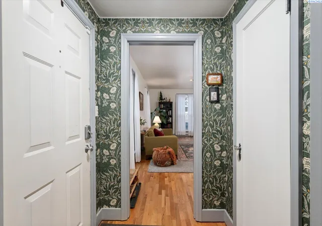 2nd image of 503 West 1st Avenue, Kennewick, WA 99336 | MLS# 290122