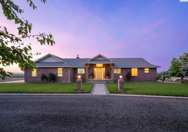 1st image of 37129 S Olympia St, Kennewick, WA 99337 | MLS# 293399