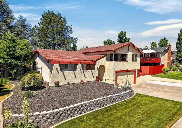 2nd image of 4212 Mojave Dr, Pasco, WA 99301 | MLS# 293700