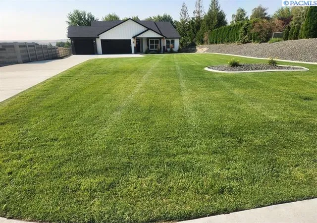 2nd image of 375 Rachel Rd, Kennewick, WA 99338 | MLS# 294404