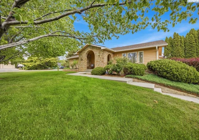3rd image of 97304 E Alhambra, Kennewick, WA 99338 | MLS# 292805