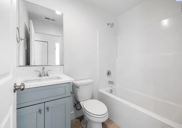Photo 3 of Sale Pending at 1118 S Underwood Pl, Kennewick, WA 99337 | MLS# 293079 | Listing updated on 2026-09-17