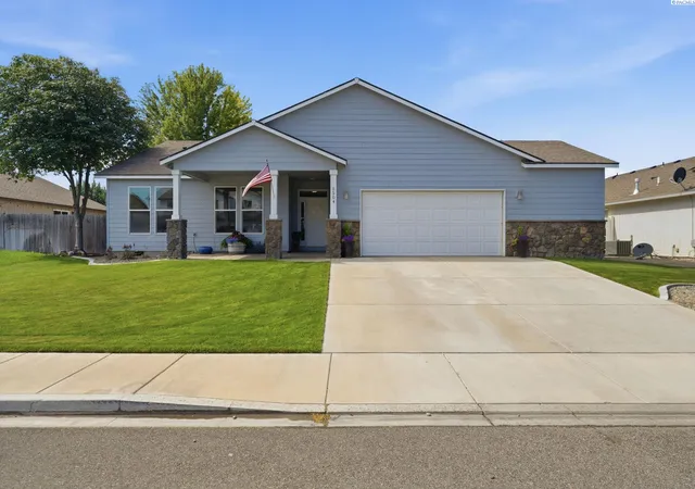 1st image of 5504 Coolidge Ct, Pasco, WA 99301 | MLS# 294402