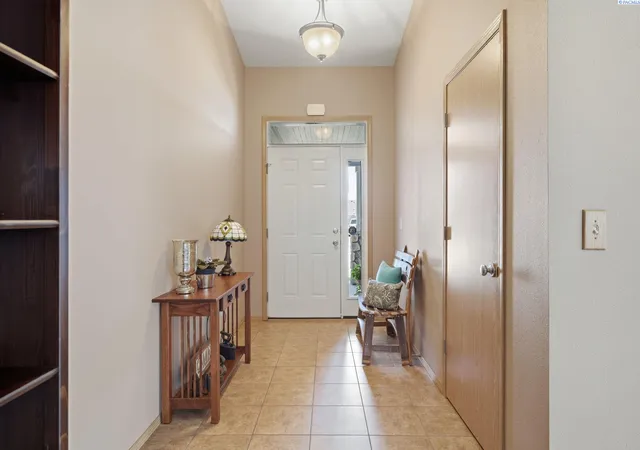 4th image of 5504 Coolidge Ct, Pasco, WA 99301 | MLS# 294402
