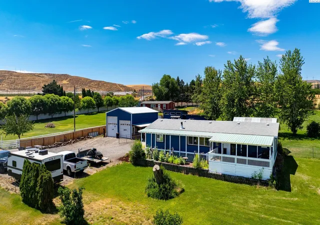 Homes for sale in Kennewick, WA | 254440 E Sr 397, Kennewick, WA 99337 | MLS# 294346