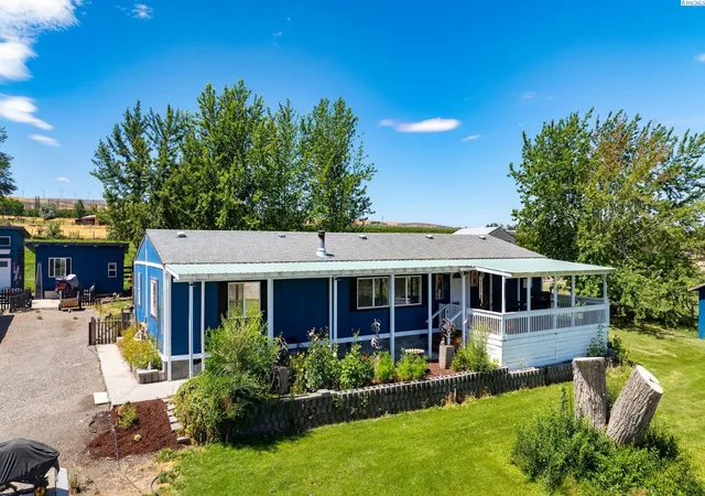 Homes for sale in Kennewick, WA | 254440 E Sr 397, Kennewick, WA 99337 | MLS# 294346