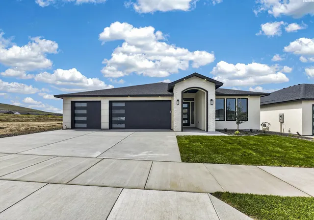 2nd image of 2919 Meadowlark Ave, Richland, WA 99352 | MLS# 294570