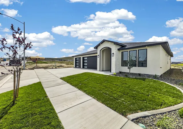3rd image of 2919 Meadowlark Ave, Richland, WA 99352 | MLS# 294570