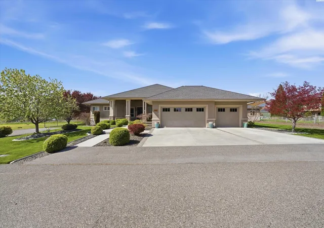 Homes for sale in Pasco, WA | 1620 Road 84, Pasco, WA 99301 | MLS# 291705