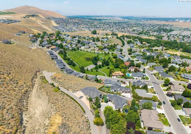 13th image of 2383 Morency Ct, Richland, WA 99352 | MLS# 285286