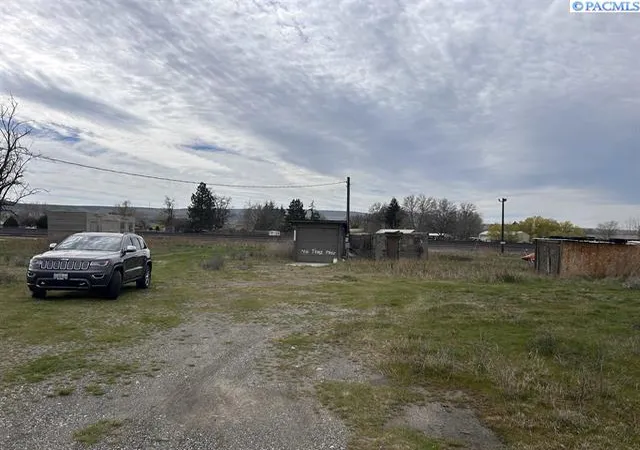 Land for sale at 225507 E Sr 397, Kennewick, WA 99337 | MLS# 294670