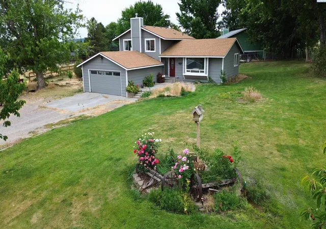 Homes for sale in Benton City, WA | 7 W Wagon Wheel Pr Nw, Benton City, WA 99320 | MLS# 293725