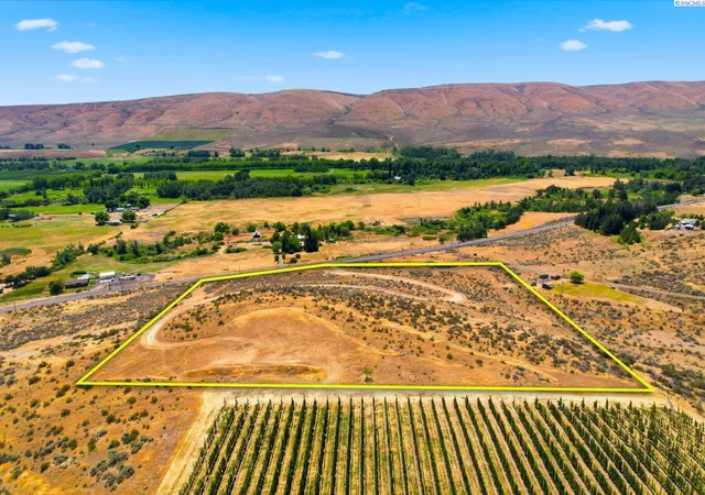 image of 17011 Ahtanum Road, Yakima, WA 98903 | MLS# 294151