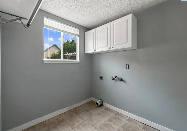 Photo 3 of Single family home for sale at 5022 Swallow Ct, West Richland, WA 99353 | MLS# 295564 | Listing updated on 2026-09-16