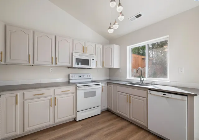 Photo 4 of Single family home for sale at 4409 S Sharron, Kennewick, WA 99337 | MLS# 293813 | Listing updated on 2026-09-14