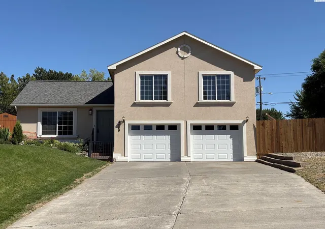 Photo 1 of Single family home for sale at 4409 S Sharron, Kennewick, WA 99337 | MLS# 293813 | Listing updated on 2026-09-14
