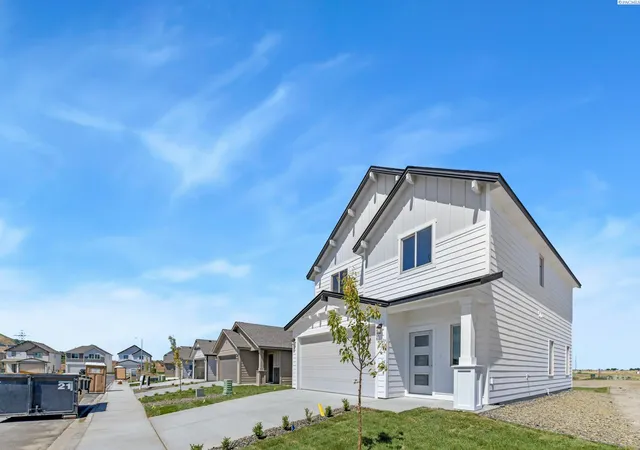 Homes for sale in Kennewick, WA | 206 N Dewberry Pl, Kennewick, WA 99336 | MLS# 293092