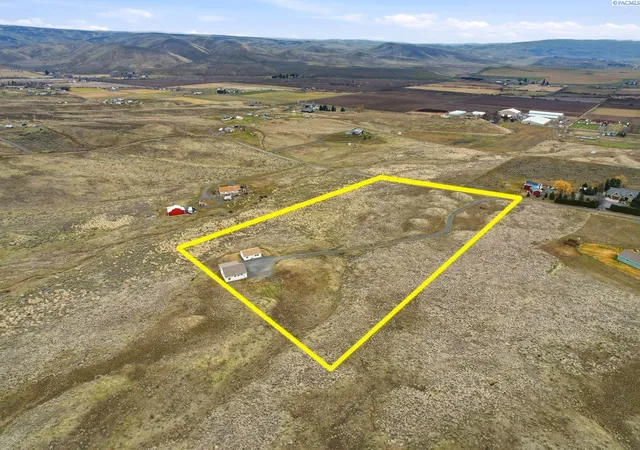 Homes for sale in Selah, WA | 256 Wenas View Dr, Selah, WA 98942 | MLS# 294256