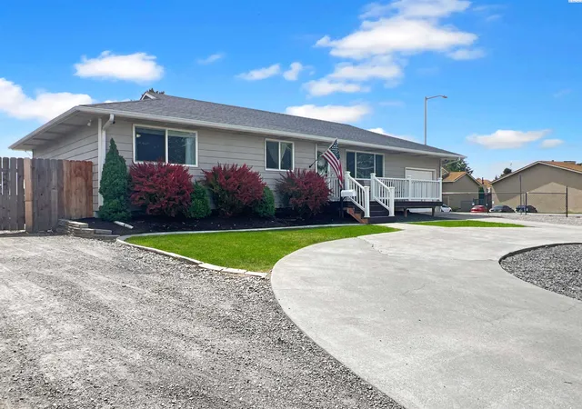 2nd image of 805 Catskill St, Richland, WA 99354 | MLS# 293488