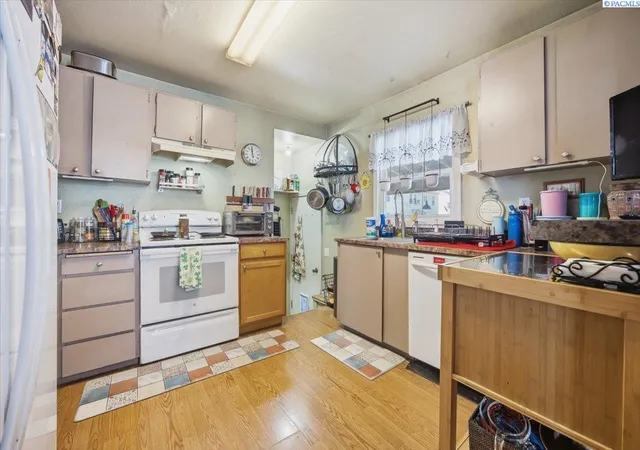 4th image of 1219 Mcpherson Ave, Richland, WA 99354 | MLS# 291896