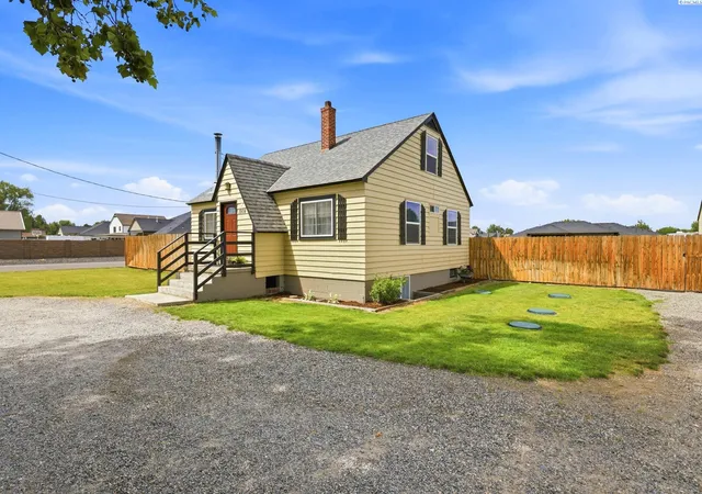 3rd image of 1904 Road 64, Pasco, WA 99301 | MLS# 294137