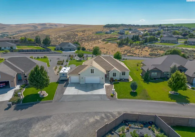 1st image of 87069 E Haven View Pr Se, Kennewick, WA 99338 | MLS# 285555