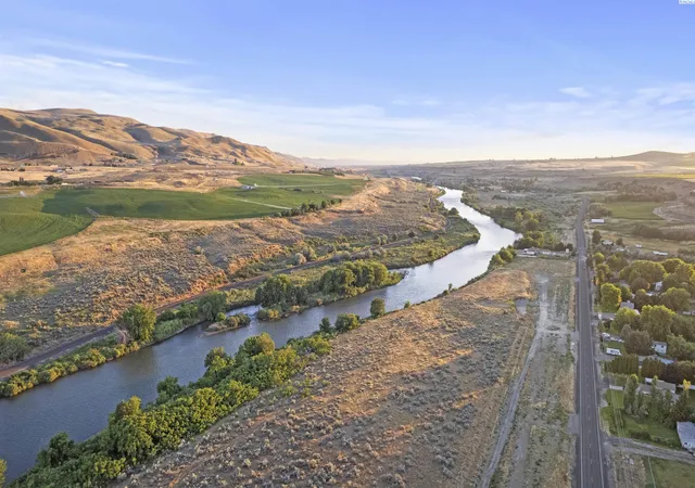 2nd image of 18779 W Old Inland Empire Hwy [lot 4], Benton City, WA 99320 | MLS# 294349