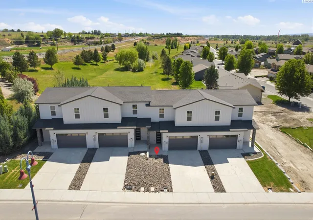 Homes for sale in Zillah, WA | 805 Fountain Blvd, Zillah, WA 98953 | MLS# 292715