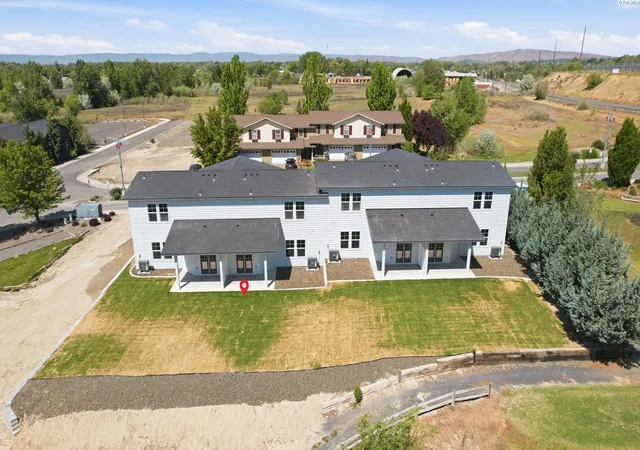 Homes for sale in Zillah, WA | 805 Fountain Blvd, Zillah, WA 98953 | MLS# 292715