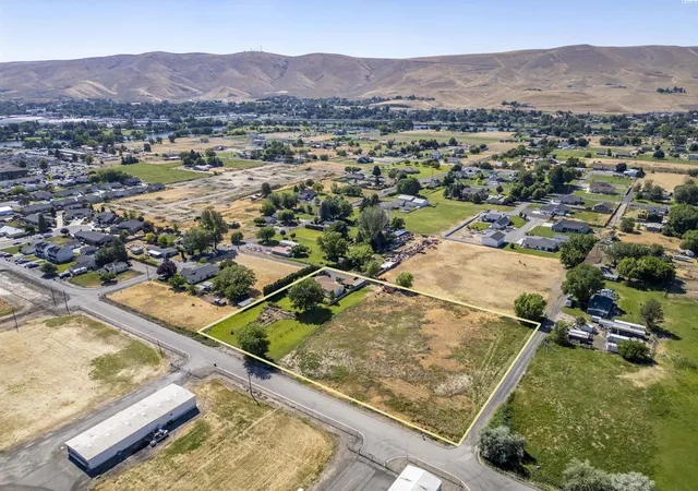 1st image of 340 S Nunn Road, Prosser, WA 99350 | MLS# 293975