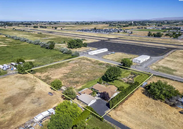 3rd image of 340 S Nunn Road, Prosser, WA 99350 | MLS# 293975
