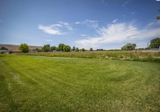 50th image of 340 S Nunn Road, Prosser, WA 99350 | MLS# 293975