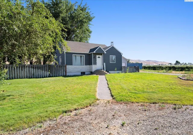 5th image of 1503 W Byron, Prosser, WA 99350 | MLS# 294560