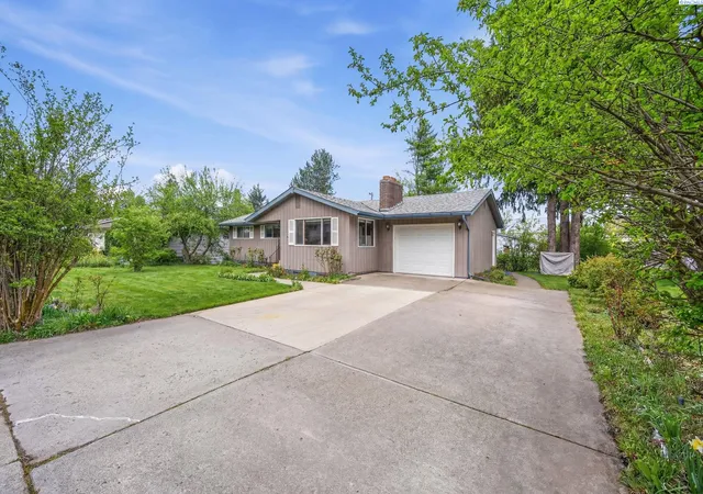 Homes for sale in Pullman, WA | 1810 Nw Deane Street, Pullman, WA 99163 | MLS# 291758