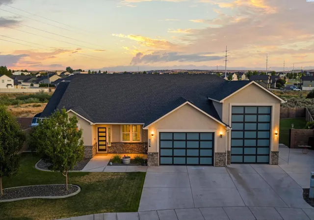 1st image of 825 Meadow Dr S, Richland, WA 99352 | MLS# 294625